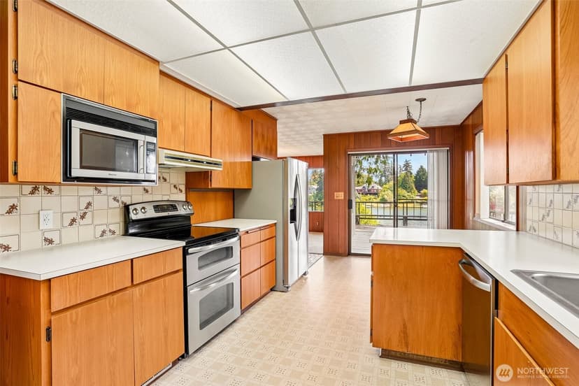 Property photo for 21417 Snag Island Drive E, Lake Tapps photo 11