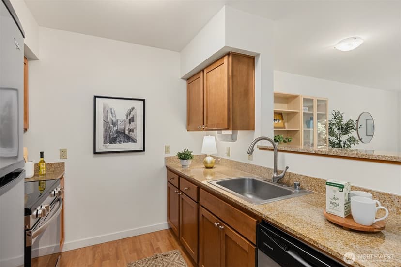 Property photo for 300 High School Road NE #412, Bainbridge Island photo 20