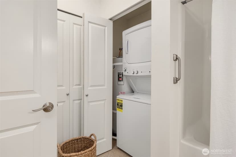 Property photo for 300 High School Road NE #412, Bainbridge Island photo 18