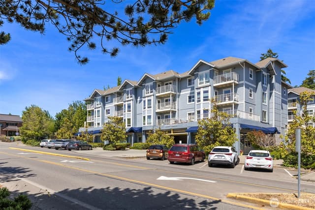 Property photo for 300 High School Road NE #412, Bainbridge Island photo 3