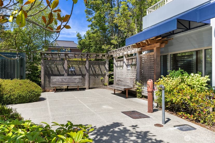 Property photo for 300 High School Road NE #412, Bainbridge Island photo 22