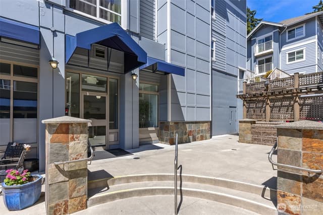 Property photo for 300 High School Road NE #412, Bainbridge Island photo 4
