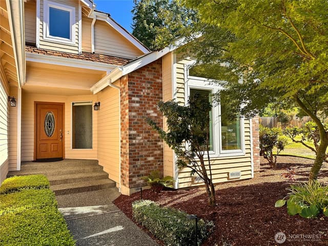 Property photo for 22424 243rd Place SE, Maple Valley photo 3