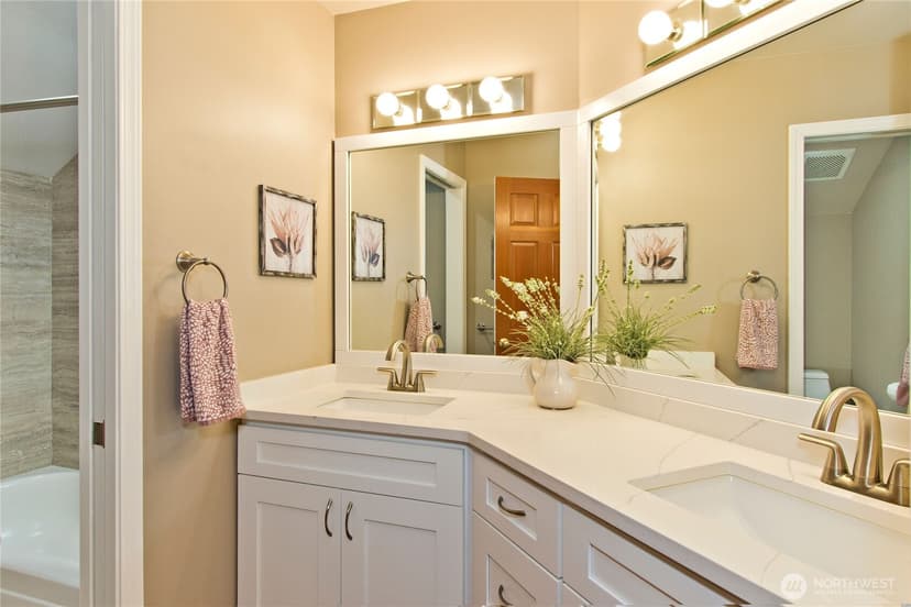 Property photo for 22424 243rd Place SE, Maple Valley photo 29