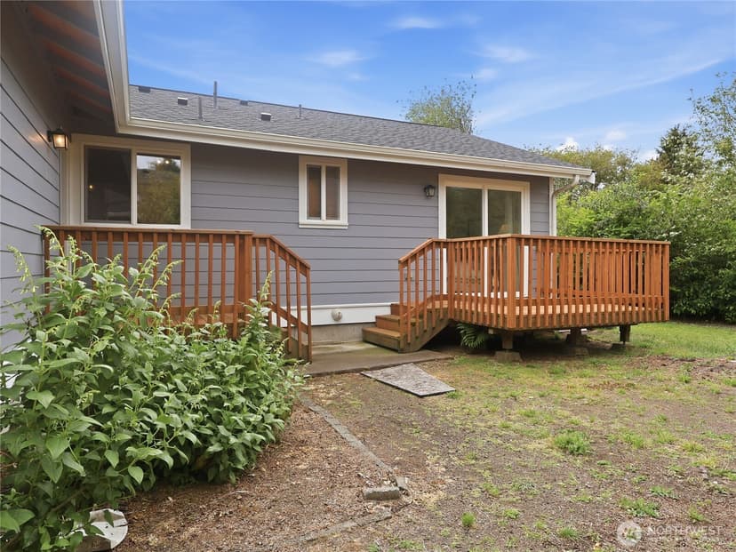Property photo for 165 N Narwhal Loop NW, Ocean Shores photo 31