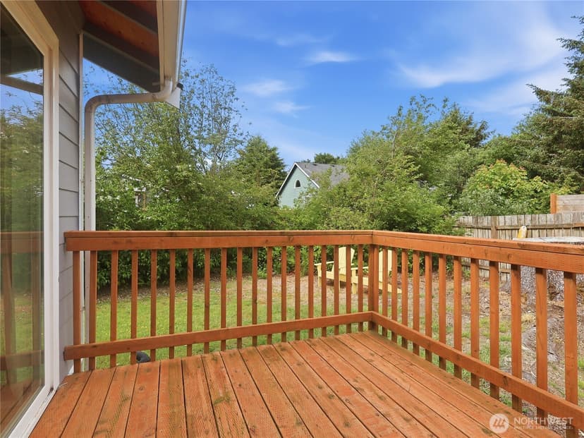 Property photo for 165 N Narwhal Loop NW, Ocean Shores photo 32