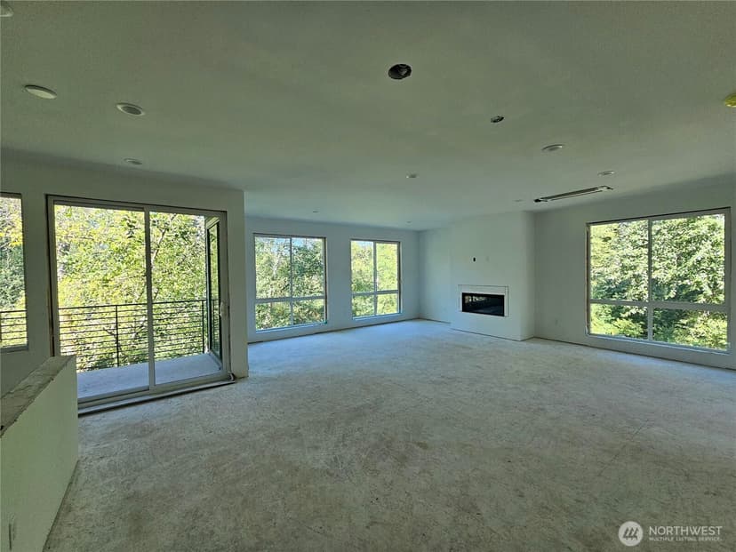 Property photo for 14892 HS#7 NE 2nd Court, Bellevue photo 4