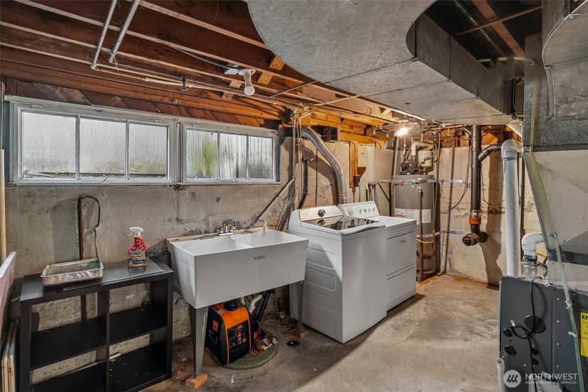 Property photo for 739 N 165th Street, Shoreline photo 23