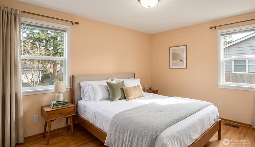 Property photo for 739 N 165th Street, Shoreline photo 12