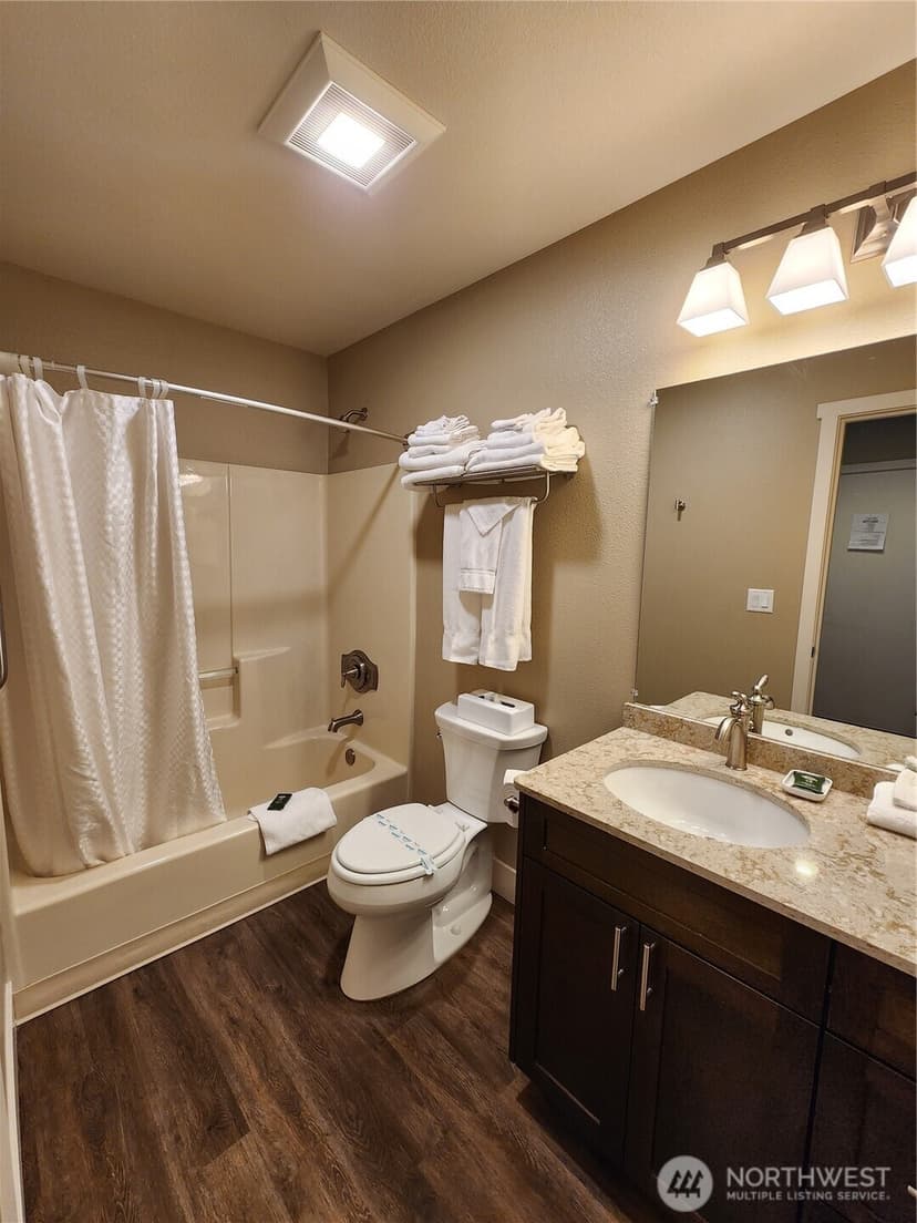 Property photo for 1 Lakeside 706-G, Manson photo 13