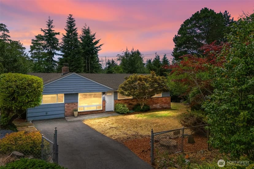 Property photo for 901 NE 148th Street, Shoreline