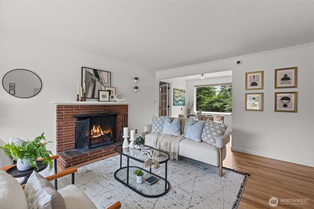 Property photo for 901 NE 148th Street, Shoreline photo 2