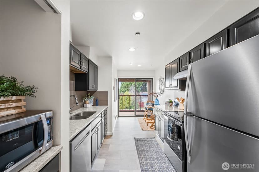 Property photo for 1902 S Bridgeport Way W #205, University Place photo 12