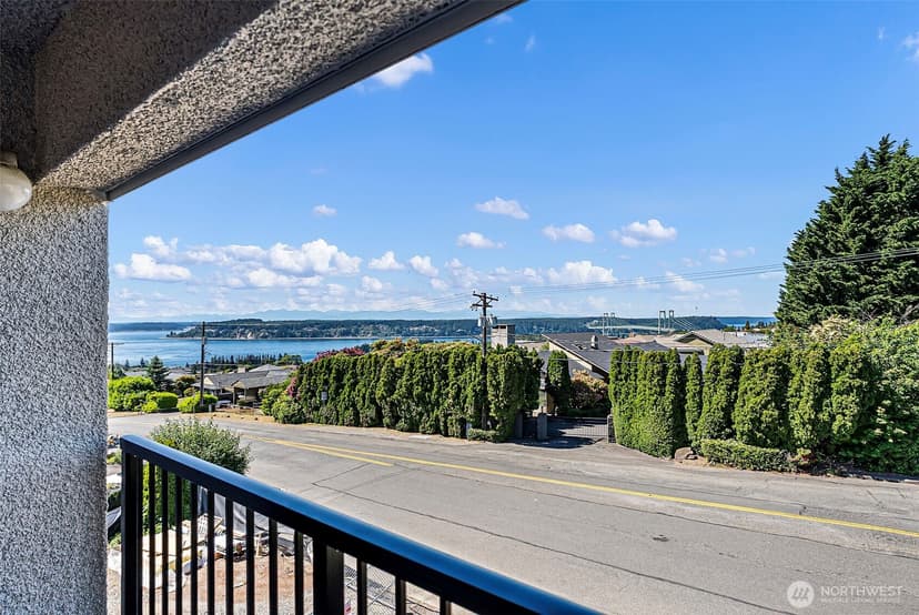Property photo for 1902 S Bridgeport Way W #205, University Place photo 19