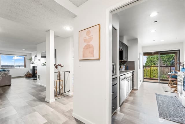Property photo for 1902 S Bridgeport Way W #205, University Place photo 4