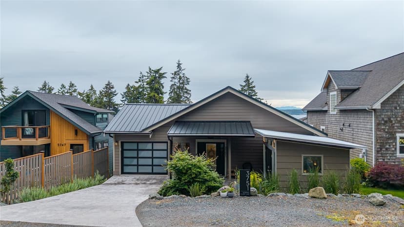 Property photo for 3751 Morning Glory Lane, Langley