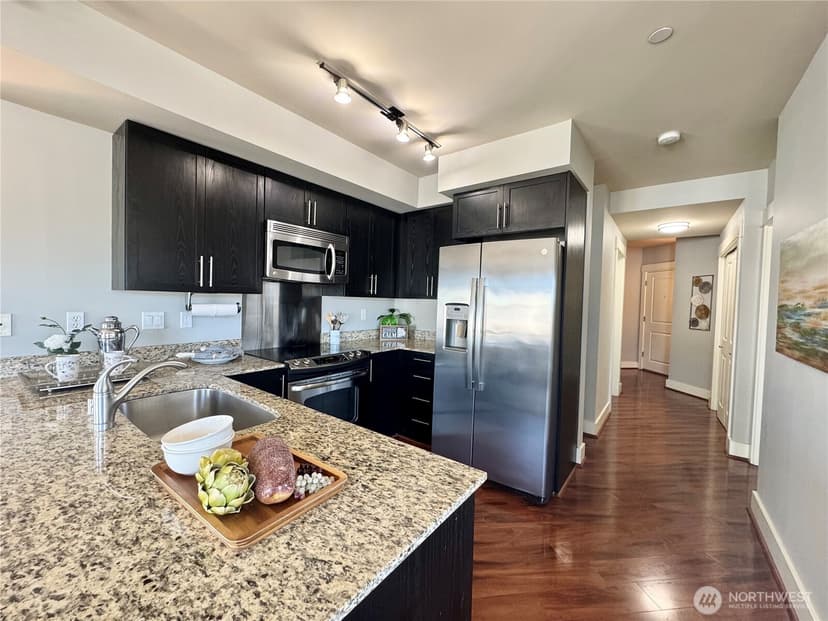 Property photo for 699 John Street #502, Seattle photo 8