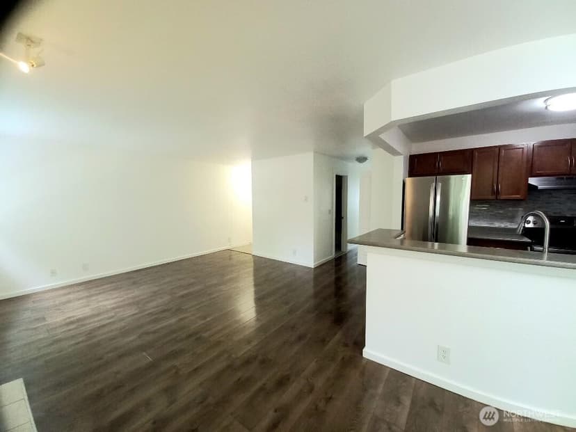 Property photo for 15415 35th Avenue W #E205, Lynnwood photo 5