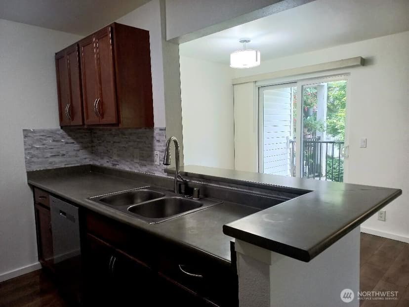 Property photo for 15415 35th Avenue W #E205, Lynnwood photo 11