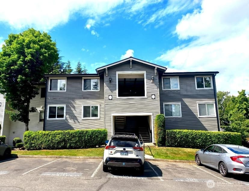 Property photo for 15415 35th Avenue W #E205, Lynnwood