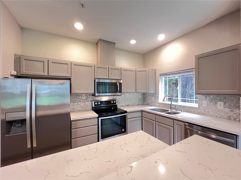 Property photo for 10025 9th Avenue W #D-101, Everett photo 6