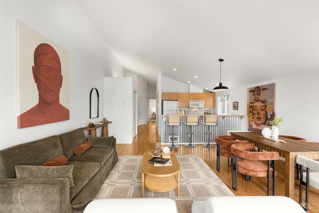 Property photo for 2432 Dexter Avenue N #300, Seattle photo 5