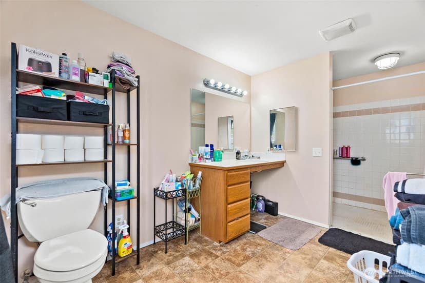 Property photo for 1624 Hume Street S, Tacoma photo 17