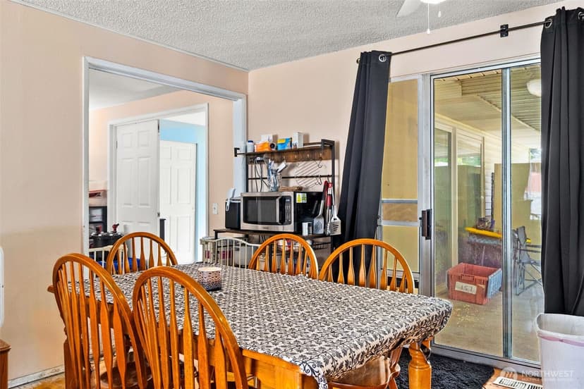 Property photo for 1624 Hume Street S, Tacoma photo 9