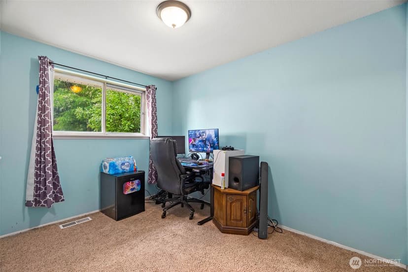 Property photo for 1624 Hume Street S, Tacoma photo 12