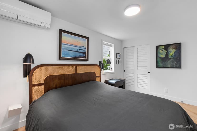 Property photo for 2400 E Howell Street #E, Seattle photo 17
