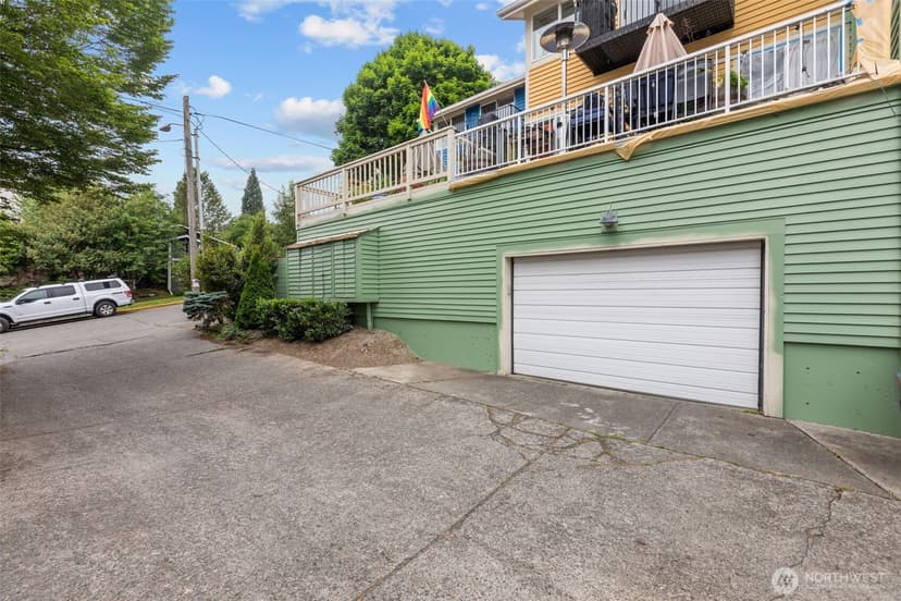 Property photo for 2400 E Howell Street #E, Seattle photo 37