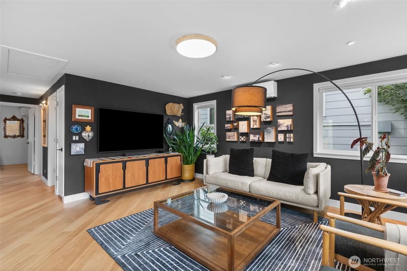 Property photo for 2400 E Howell Street #E, Seattle photo 4
