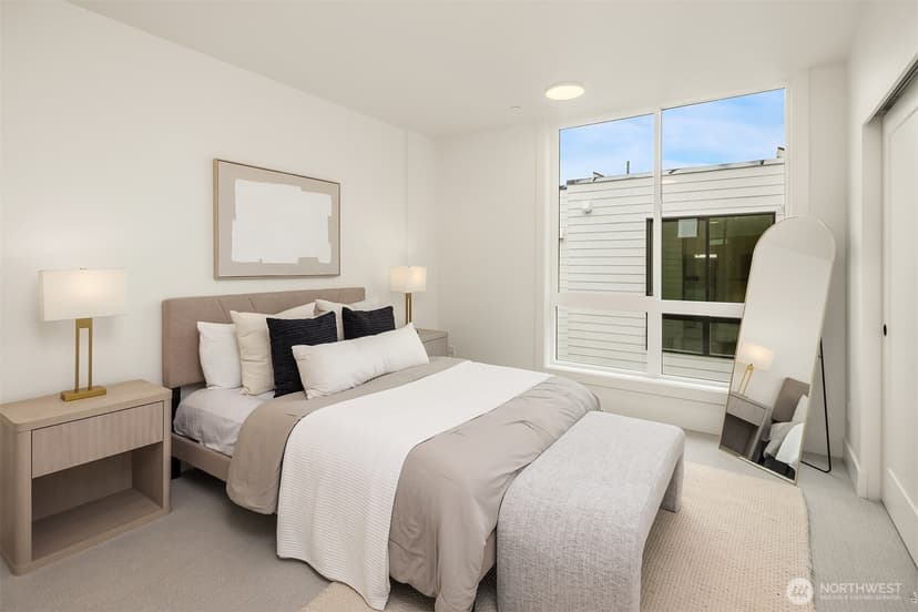 Property photo for 4418 1st Avenue NE #A, Seattle photo 7