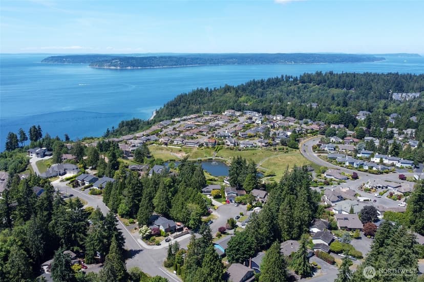 Property photo for 14105 64th Avenue W, Edmonds photo 28