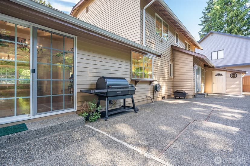 Property photo for 14105 64th Avenue W, Edmonds photo 26