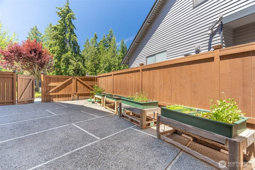 Property photo for 14105 64th Avenue W, Edmonds photo 25