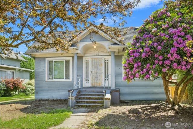 Property photo for 2916 18th Avenue S, Seattle