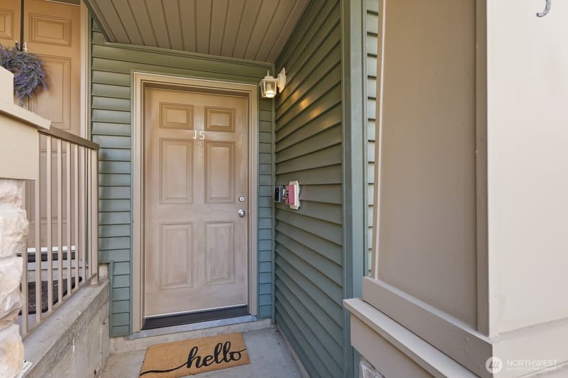 Property photo for 15325 SE 155th Place #J5, Renton photo 4
