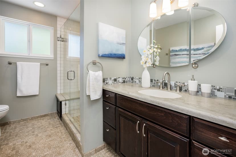 Property photo for 14101 Phinney Avenue N, Seattle photo 15