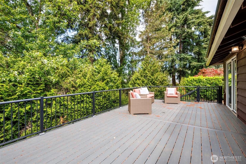 Property photo for 14101 Phinney Avenue N, Seattle photo 24