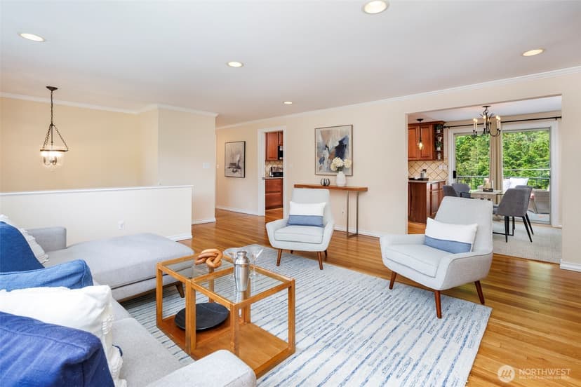 Property photo for 14101 Phinney Avenue N, Seattle photo 6