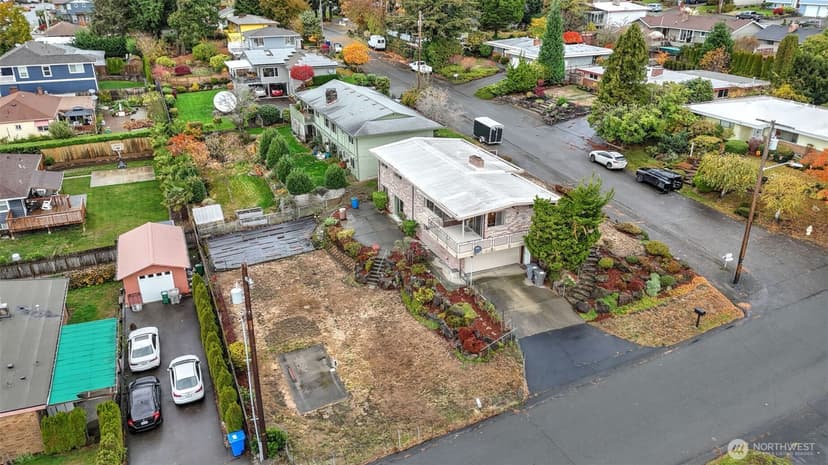 Property photo for 1401 Lincoln Avenue NE, Renton photo 25