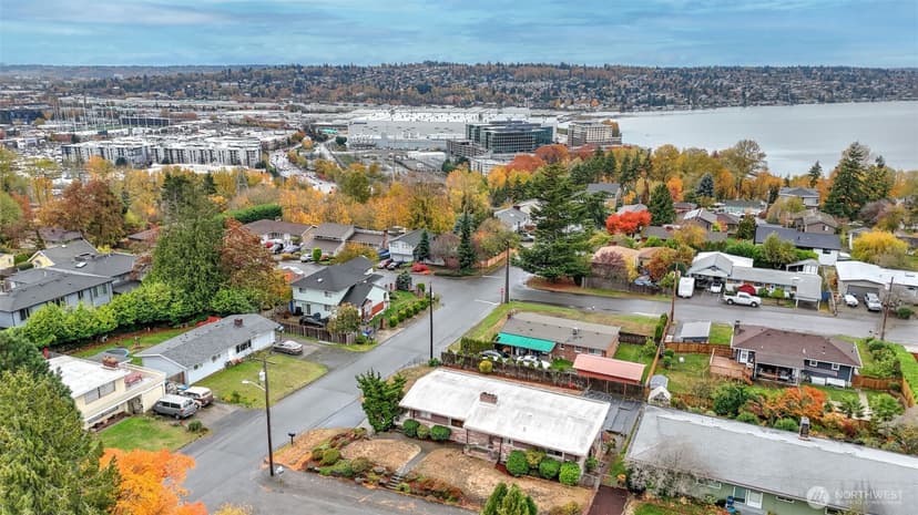 Property photo for 1401 Lincoln Avenue NE, Renton photo 24