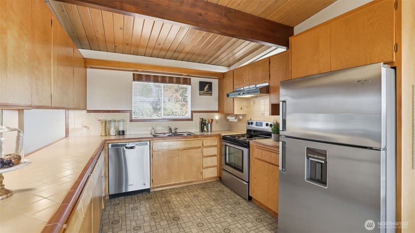 Property photo for 1401 Lincoln Avenue NE, Renton photo 7
