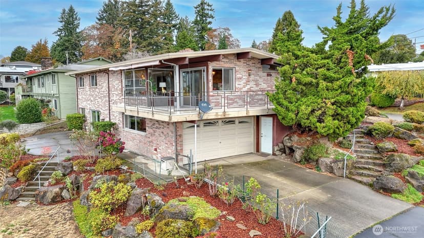 Property photo for 1401 Lincoln Avenue NE, Renton photo 27