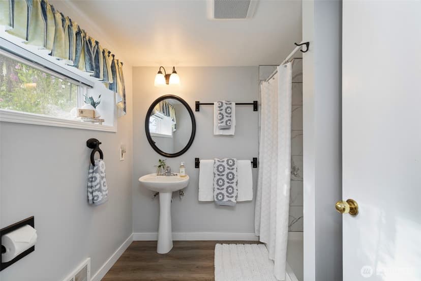 Property photo for 17164 Lemolo Shore Drive NE, Poulsbo photo 31