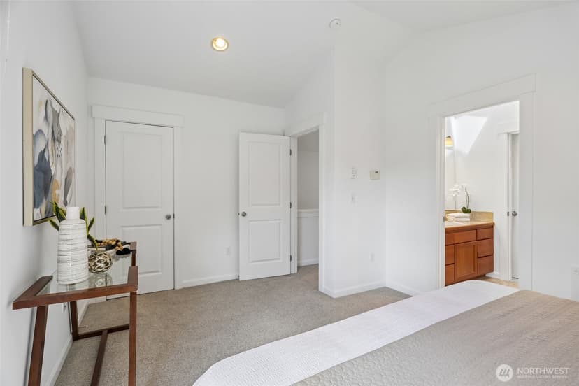 Property photo for 938 NW 51st Street, Seattle photo 16