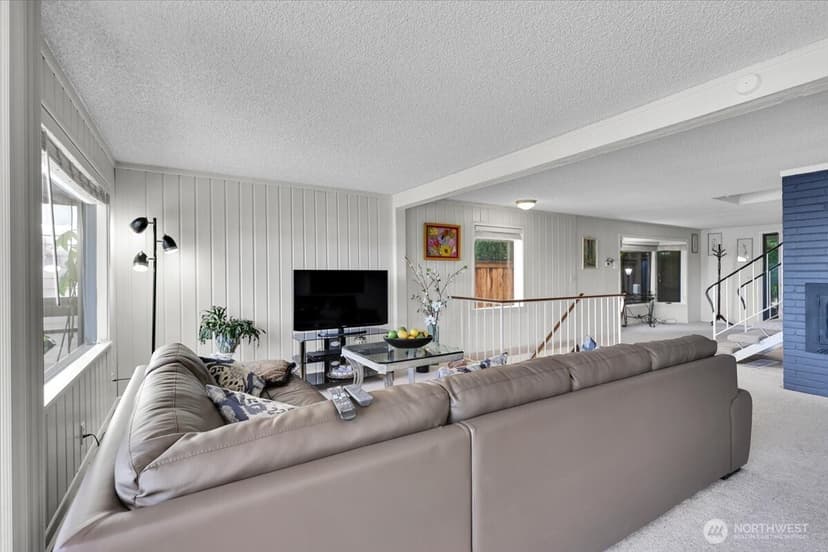 Property photo for 15402 Rose Road SW, Lakewood photo 6