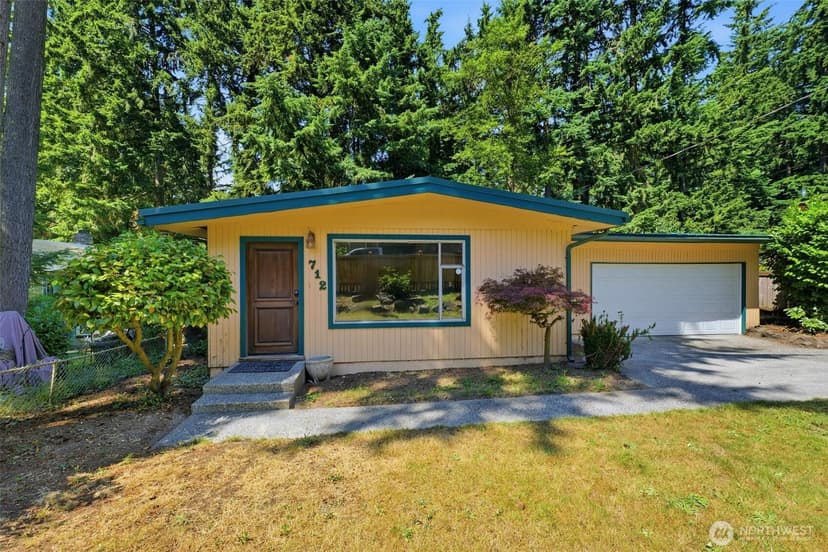 Property photo for 712 NE 198th Street, Shoreline photo 30
