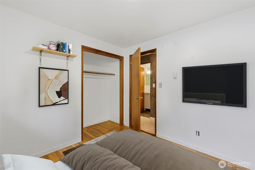 Property photo for 712 NE 198th Street, Shoreline photo 20